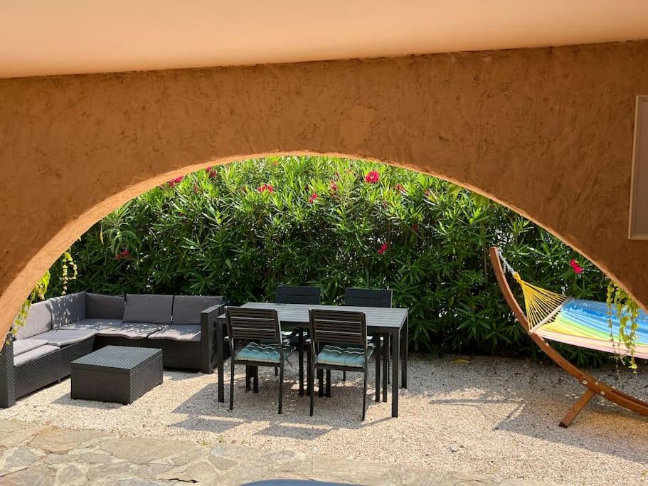 Bas De Villa 70M2 Independant Avec Espace Jacuzzi Prive 勒拉旺杜 外观 照片