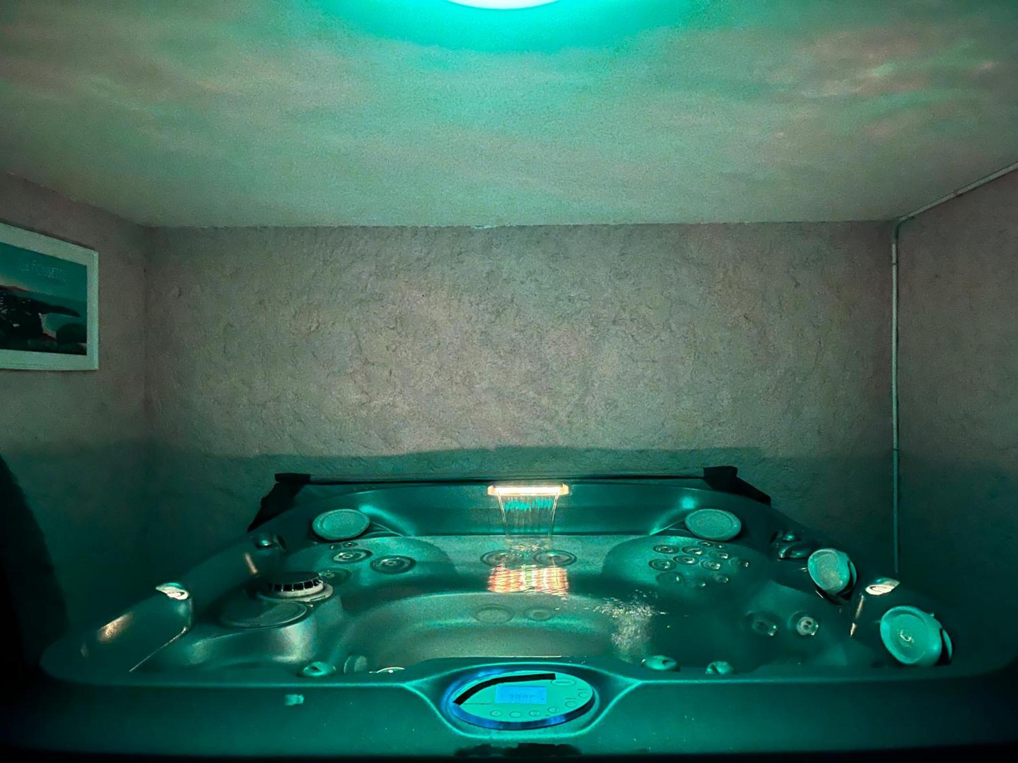 Bas De Villa 70M2 Independant Avec Espace Jacuzzi Prive 勒拉旺杜 外观 照片